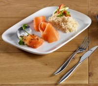 Ellipse Scandinavian Plate with food and Teardrop Cutlery