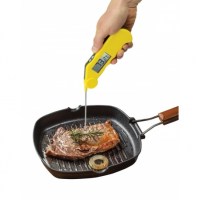 810-732 Yellow Gourmet Folding Food Probe in use